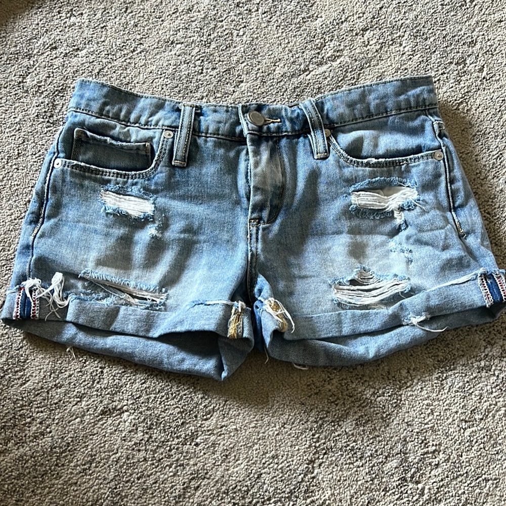 BLANK NYC Tomboy Short Size 24